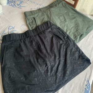 Lot of 2 Orvis Ladies' Embossed Pull On Skort, Green and Black.